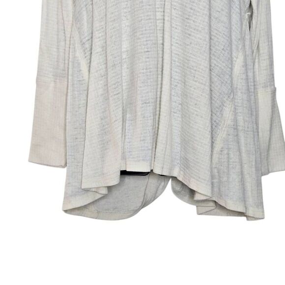 We the Free People Thermal Top Size Medium V- Neck Oversized Boho Long Sleeve - Picture 3 of 8